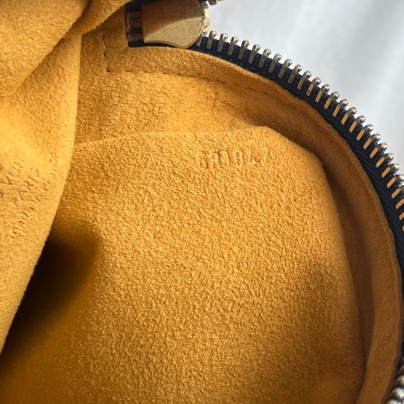 Vintage Louis Vuitton Denim Camera Bag Adjustable Strap Authentic 2007 Crossbody - Picture 13 of 13